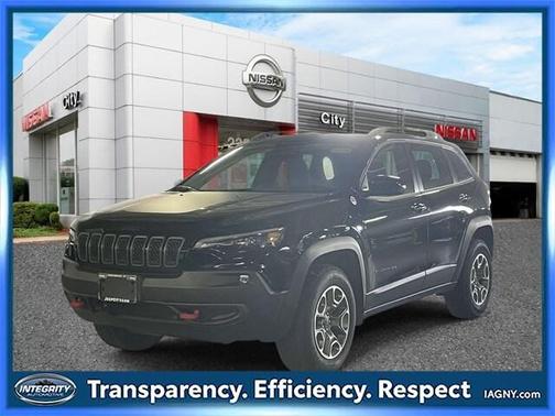 2022 Jeep Cherokee Trailhawk