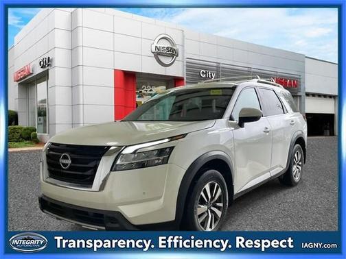 2024 Nissan Pathfinder SL 4WD