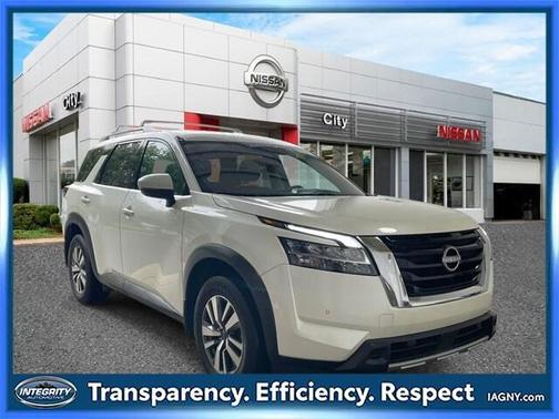 2024 Nissan Pathfinder SL 4WD