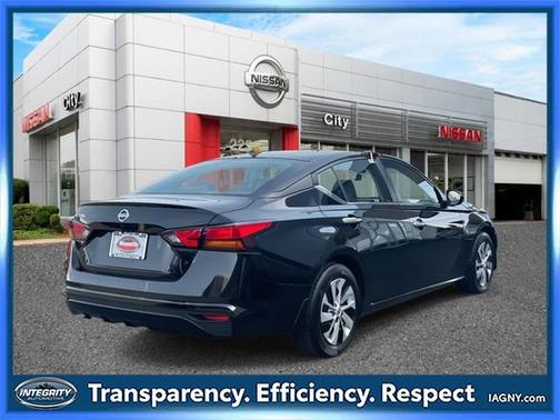 2022 Nissan Altima S FWD