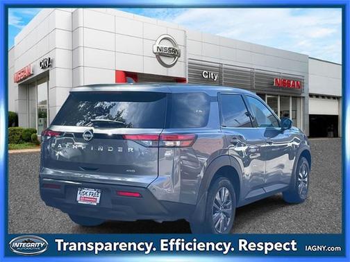 2024 Nissan Pathfinder S 4WD