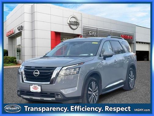 2022 Nissan Pathfinder Platinum 4WD
