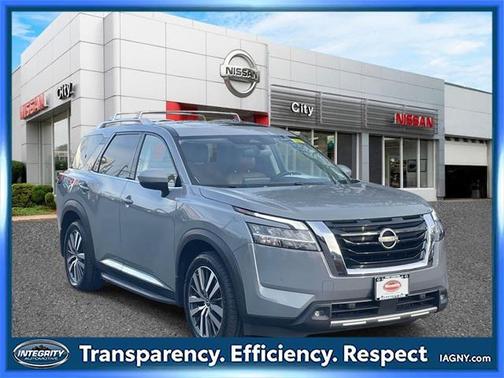 2022 Nissan Pathfinder Platinum 4WD