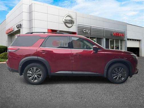 2022 Nissan Pathfinder SV 4WD