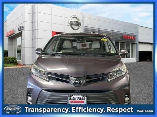 2018 Toyota Sienna Limited Premium