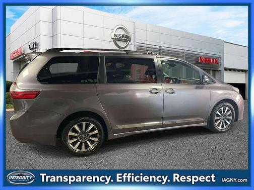 2018 Toyota Sienna Limited Premium