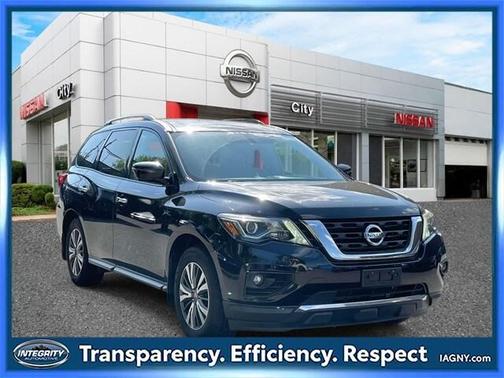 2017 Nissan Pathfinder SL