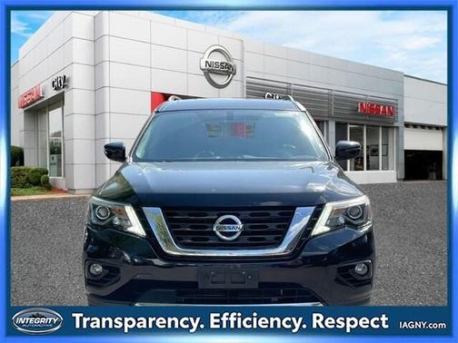 2017 Nissan Pathfinder SL