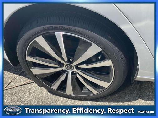 2022 Nissan Altima SR Intelligent AWD