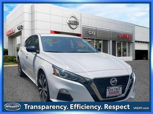 2022 Nissan Altima SR Intelligent AWD