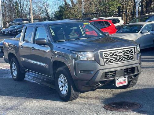 2024 Nissan Frontier SV