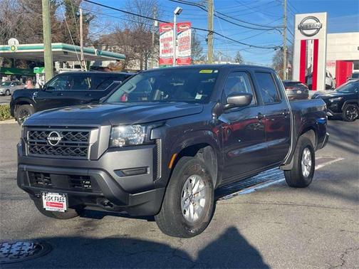 2024 Nissan Frontier SV