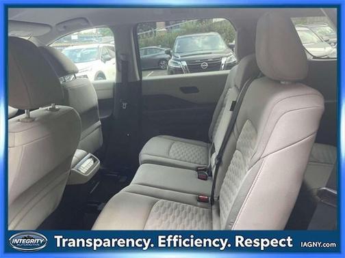 2024 Nissan Pathfinder SV 4WD