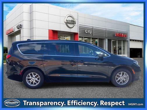 2025 Chrysler Pacifica L