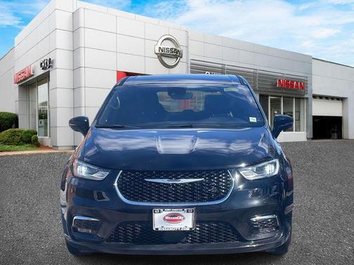 2025 Chrysler Pacifica L