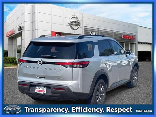 2024 Nissan Pathfinder SV 4WD