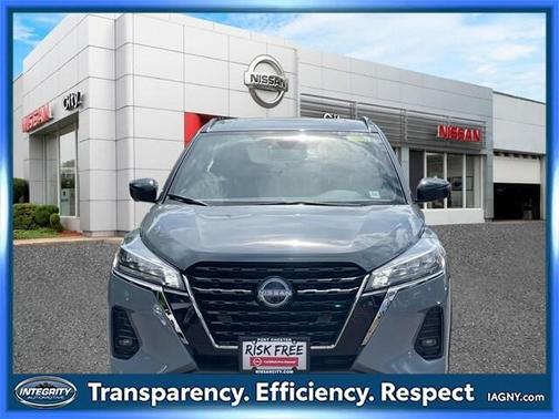 2024 Nissan Kicks SR