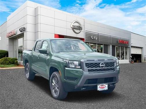 2025 Nissan Frontier SV