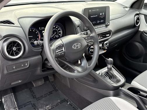 2022 Hyundai KONA SE