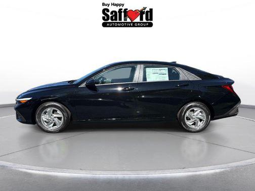 Abyss Black 2026 Hyundai ELANTRA SE