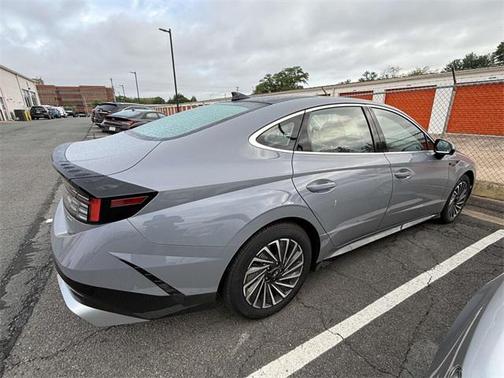 2025 Hyundai SONATA Hybrid Limited