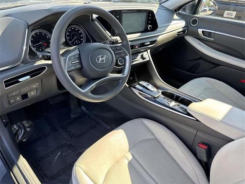 2022 Hyundai SONATA SEL