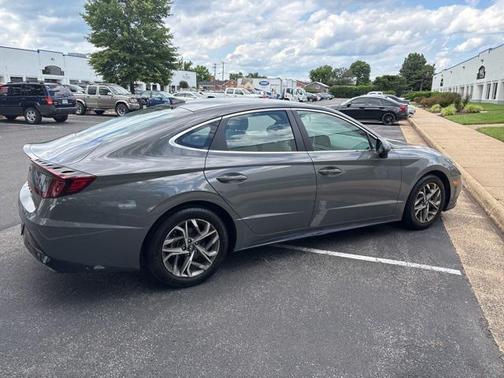 2022 Hyundai SONATA SEL