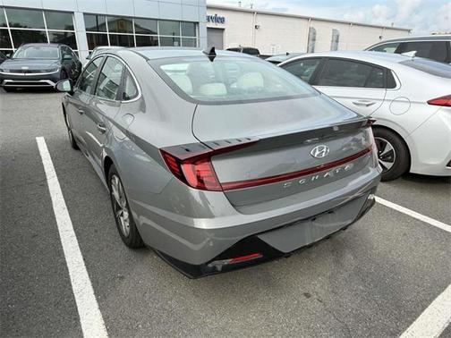 2022 Hyundai SONATA SEL