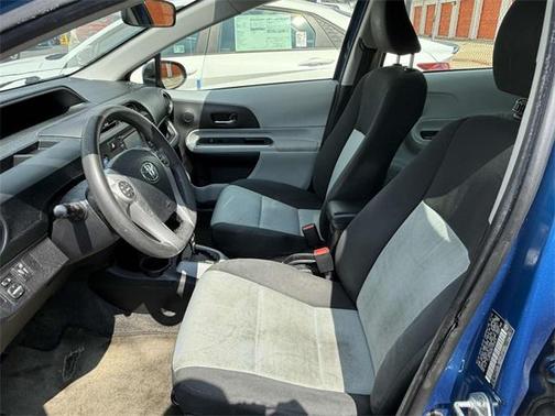 2014 Toyota Prius c Three