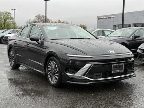 2025 Hyundai SONATA Hybrid Limited