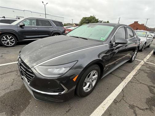 2022 Hyundai SONATA SE