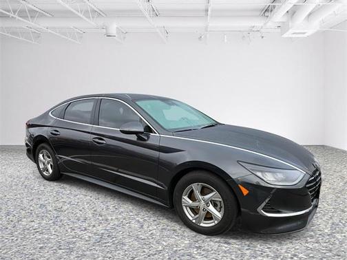 2022 Hyundai SONATA SE