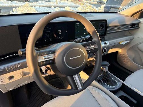 2026 Hyundai KONA SE