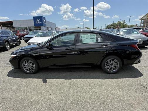 2025 Hyundai ELANTRA HEV Blue
