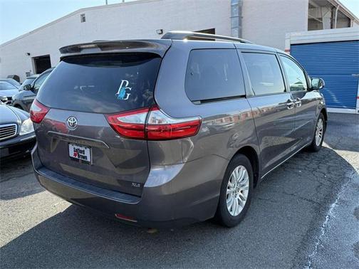 2015 Toyota Sienna XLE