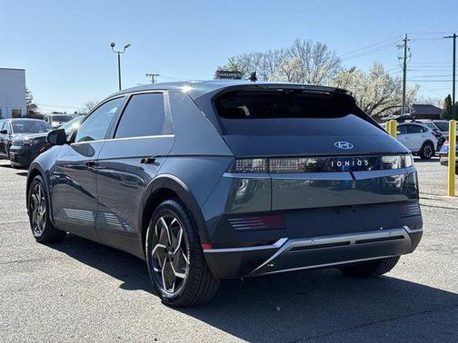 2024 Hyundai IONIQ 5 SEL