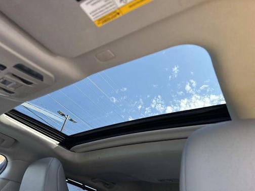 Magnetic Gray Metallic 2021 Toyota Highlander Hybrid XLE
