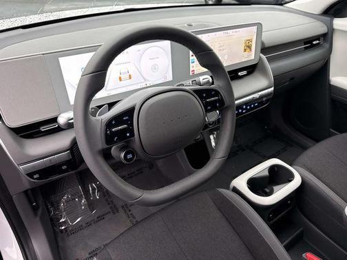 2024 Hyundai IONIQ 5 SE