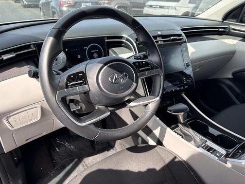 Quartz White 2022 Hyundai TUCSON SEL
