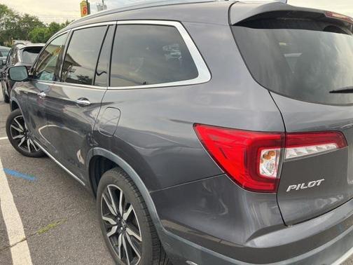 2019 Honda Pilot Touring 8-Passenger