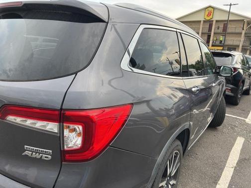 2019 Honda Pilot Touring 8-Passenger