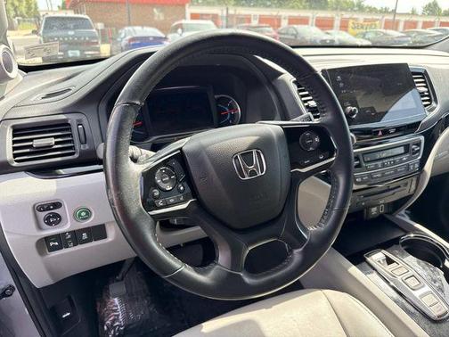 Lunar Silver Metallic 2021 Honda Pilot Touring 8-Passenger