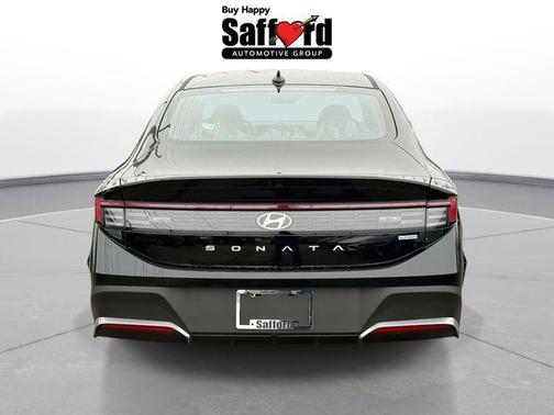 2026 Hyundai SONATA Hybrid Base