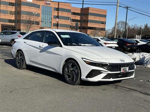 2025 Hyundai ELANTRA Sport