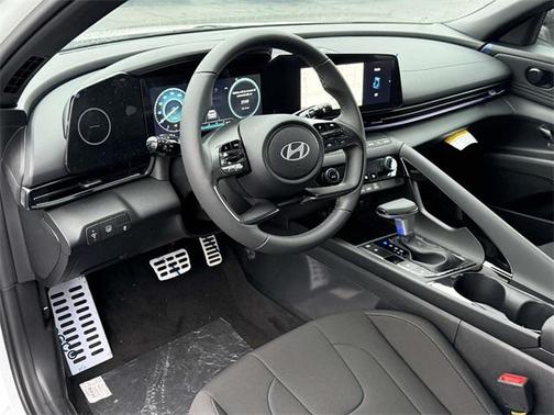 2025 Hyundai ELANTRA HEV SEL Sport