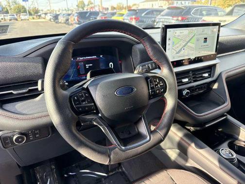 Star White Metallic Tri-Coat 2025 Ford Explorer ST-Line