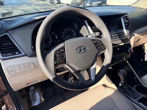 Mojave Sand 2017 Hyundai TUCSON SE