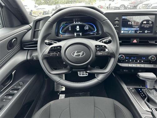 2025 Hyundai ELANTRA Sport