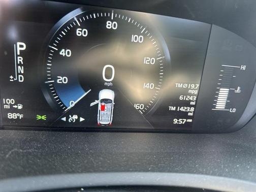 2019 Volvo XC90 T5 Momentum