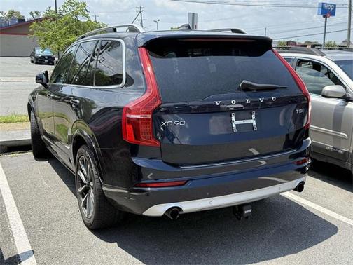 2019 Volvo XC90 T5 Momentum